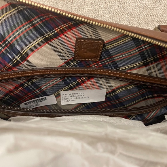 Dooney & Bourke Florentine Medium Duffle Bag- Perfect Gift for the Traveler! - Picture 8 of 11